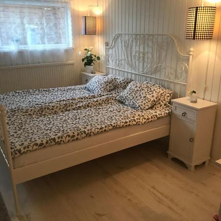 Room With Pentry, Separate Entrance, No Cardpayment Gränna Екстериор снимка