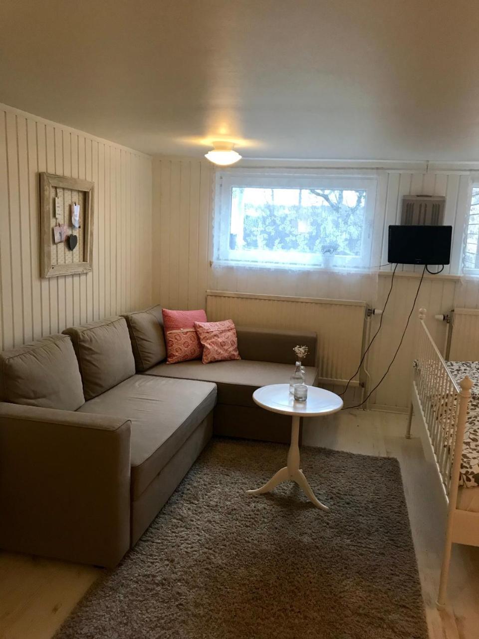 Room With Pentry, Separate Entrance, No Cardpayment Gränna Екстериор снимка