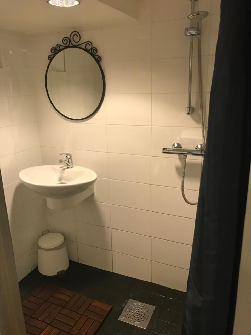 Room With Pentry, Separate Entrance, No Cardpayment Gränna Екстериор снимка