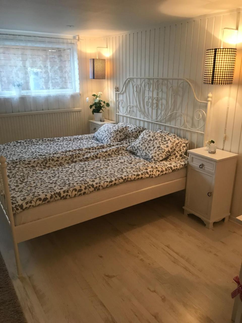 Room With Pentry, Separate Entrance, No Cardpayment Gränna Екстериор снимка